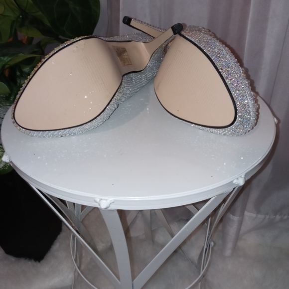 Women's Bejeweled High-heeled Shoes - Picture 3 of 8